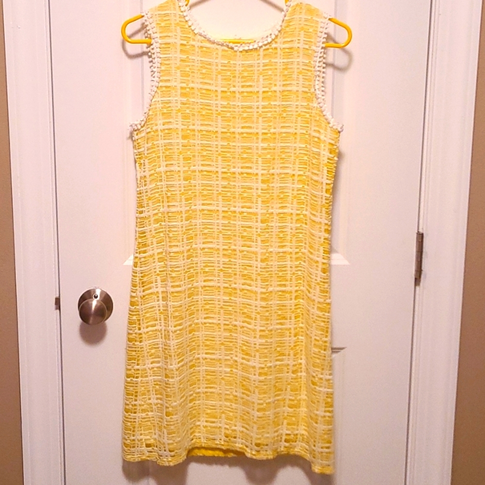 MAX STUDIO Yellow Lace Sheath Dress